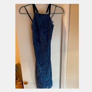 Lulu’s blue lace dress